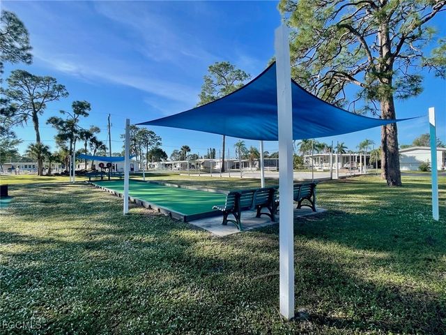 629 Vista DR, North Fort Myers, FL 33917