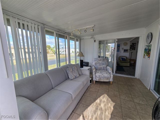 629 Vista DR, North Fort Myers, FL 33917