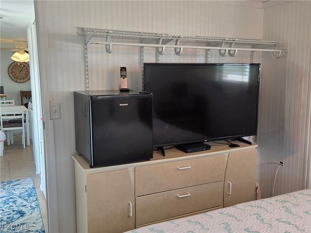 629 Vista DR, North Fort Myers, FL 33917