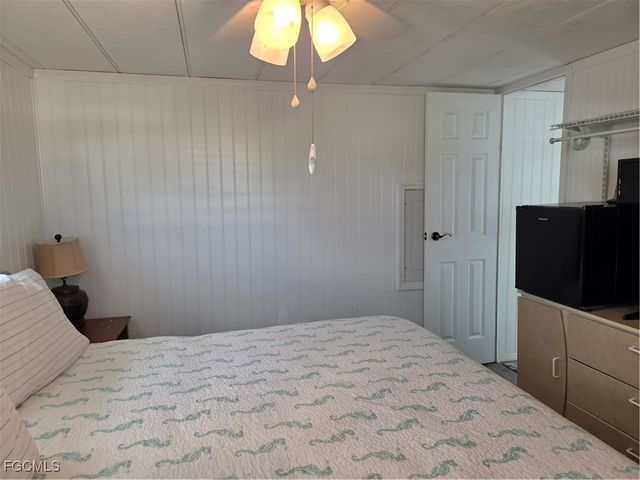 629 Vista DR, North Fort Myers, FL 33917