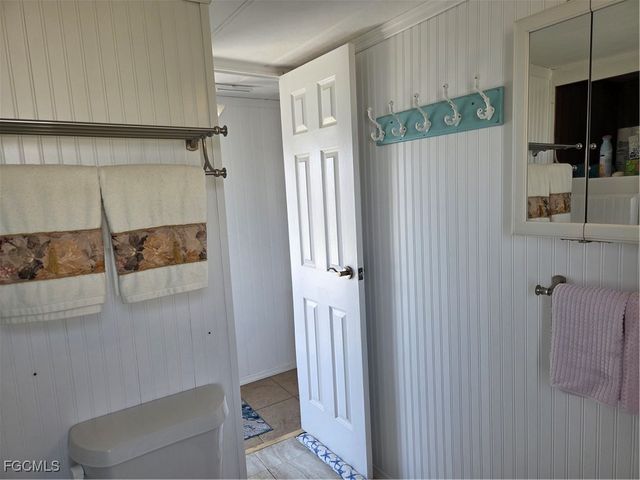 629 Vista DR, North Fort Myers, FL 33917