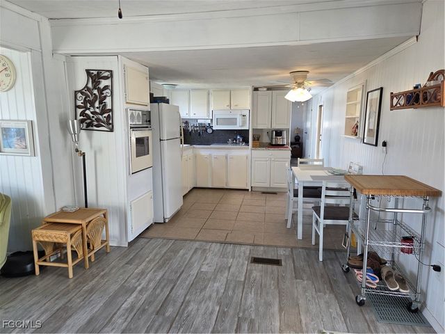 629 Vista DR, North Fort Myers, FL 33917