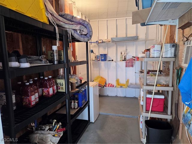 629 Vista DR, North Fort Myers, FL 33917