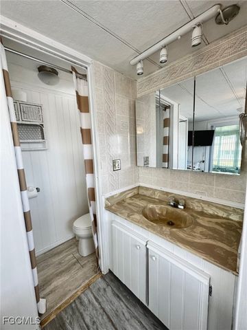 629 Vista DR, North Fort Myers, FL 33917