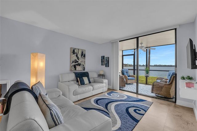 112 Lake Emerald Drive 104, Oakland Park, FL 33309
