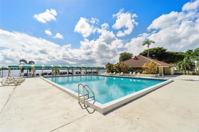 112 Lake Emerald Drive 104, Oakland Park, FL 33309