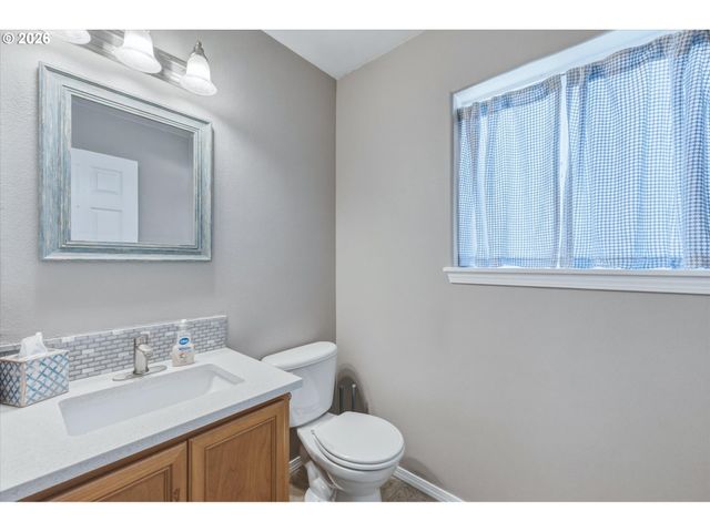 16501 Ne 12TH Ct, Ridgefield, WA 98642