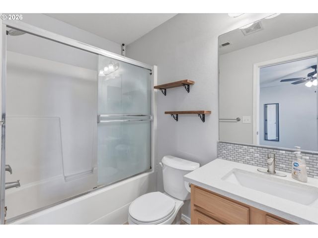 16501 Ne 12TH Ct, Ridgefield, WA 98642