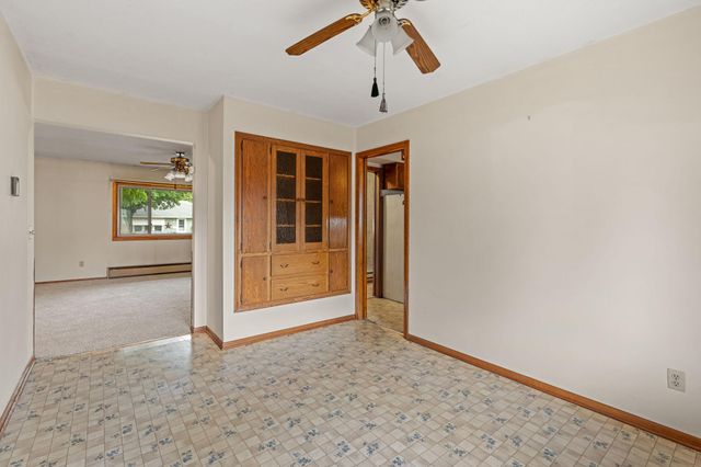 9 6th Avenue NE, Osseo, MN 55369