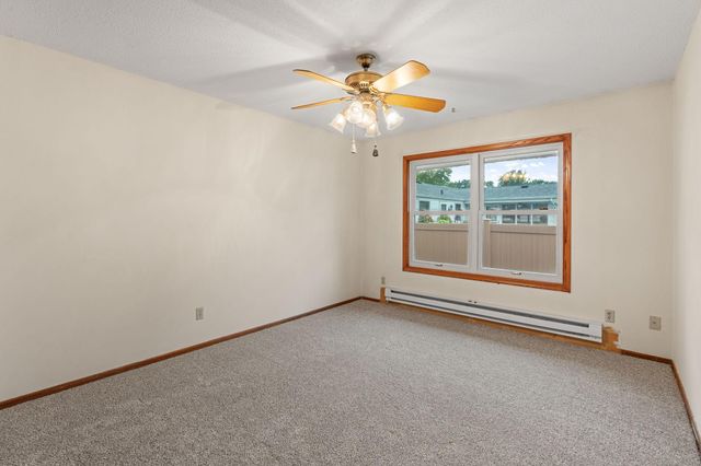 9 6th Avenue NE, Osseo, MN 55369