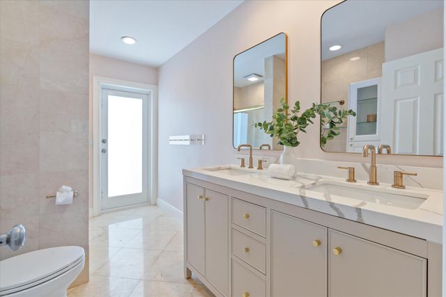2889 NE 26th Street, Fort Lauderdale, FL 33305