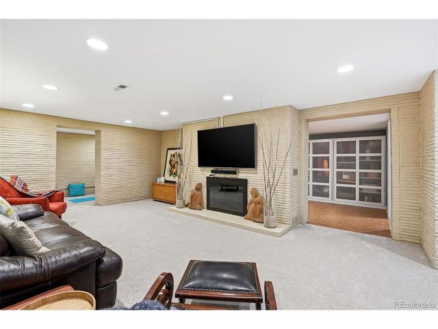 6631 E 5th Ave, Denver, CO 80220