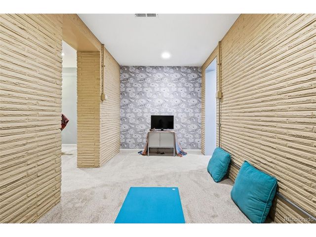 6631 E 5th Ave, Denver, CO 80220