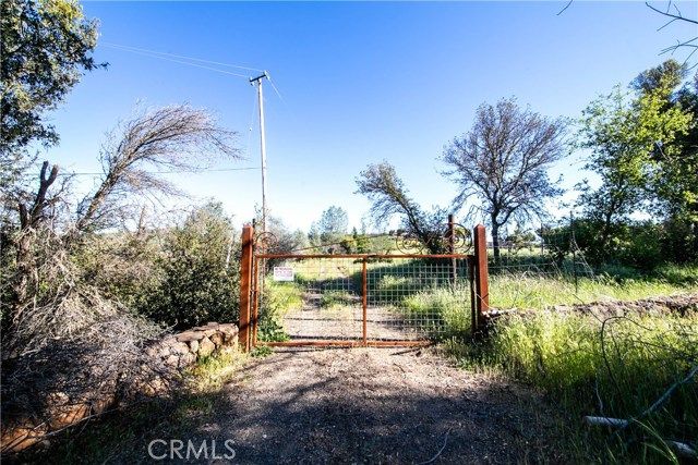 21541 Yankee Valley Road, Hidden Valley Lake, CA 95467