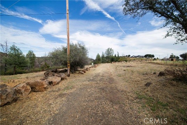 21541 Yankee Valley Road, Hidden Valley Lake, CA 95467