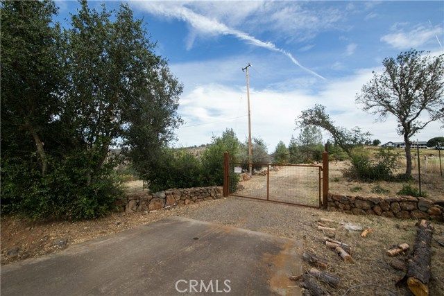 21541 Yankee Valley Road, Hidden Valley Lake, CA 95467