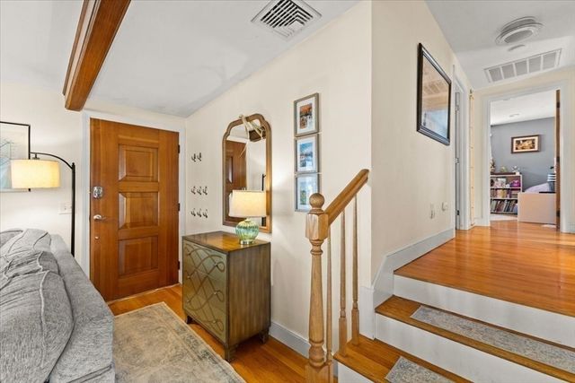 196 Coolidge St, Swansea, MA 02777