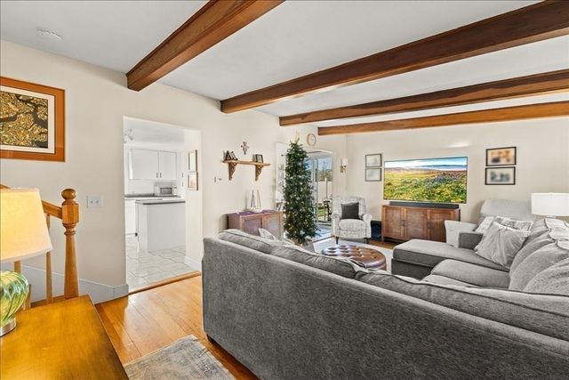 196 Coolidge St, Swansea, MA 02777