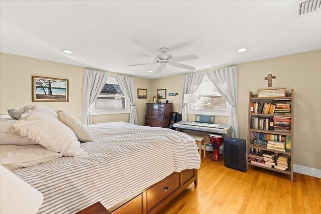 196 Coolidge St, Swansea, MA 02777