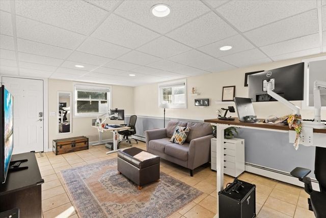 196 Coolidge St, Swansea, MA 02777