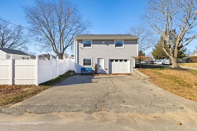 196 Coolidge St, Swansea, MA 02777