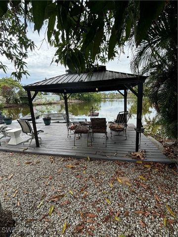 3048 Lunar ST, Naples, FL 34112