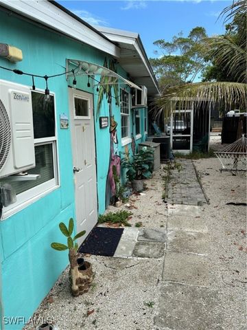 3048 Lunar ST, Naples, FL 34112