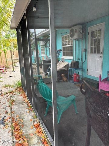 3048 Lunar ST, Naples, FL 34112