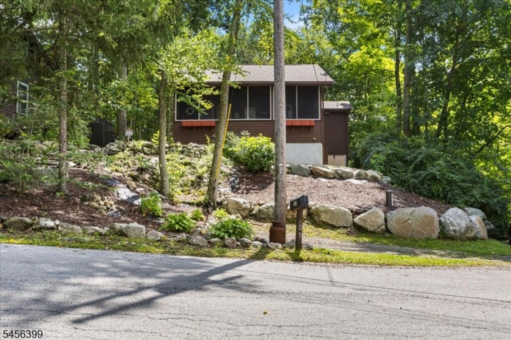 105 S Shore Rd, Byram Twp., NJ 07821 — photo 3