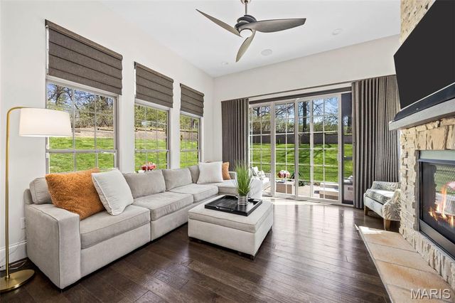 5 Watch Hill Road, Ladue, MO 63124