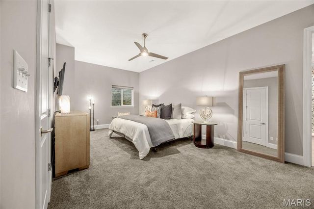 5 Watch Hill Road, Ladue, MO 63124