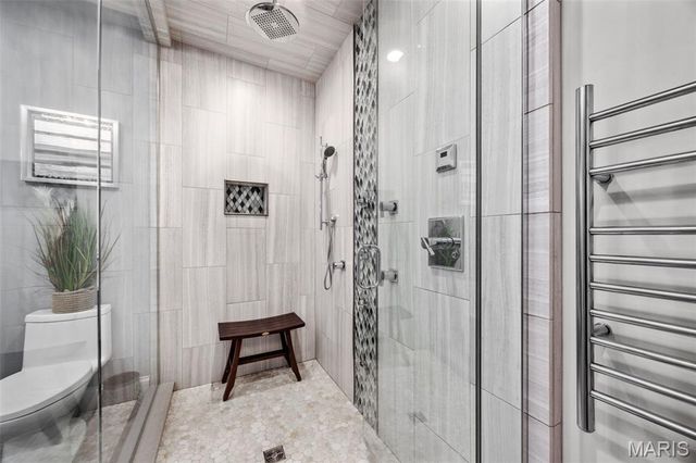 5 Watch Hill Road, Ladue, MO 63124