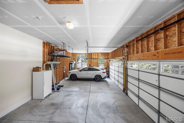 5 Watch Hill Road, Ladue, MO 63124