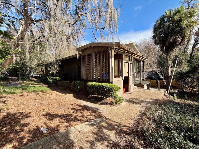21 SW 23RD TERRACE, Gainesville, FL 32607