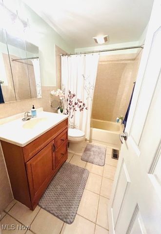 4350 Sunnyview Drive, Uniontown, OH 44685