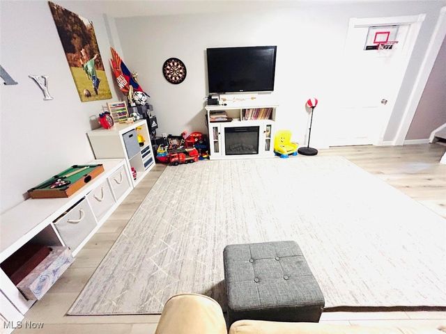 4350 Sunnyview Drive, Uniontown, OH 44685