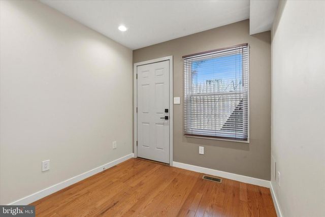 215 EARP ST, Philadelphia, PA 19147