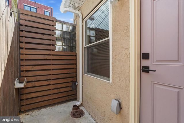 215 EARP ST, Philadelphia, PA 19147
