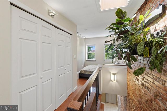 215 EARP ST, Philadelphia, PA 19147