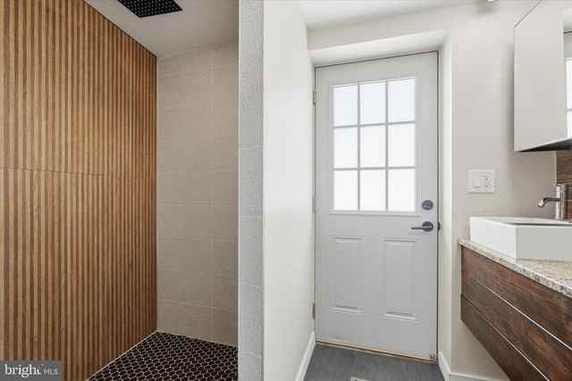 215 EARP ST, Philadelphia, PA 19147