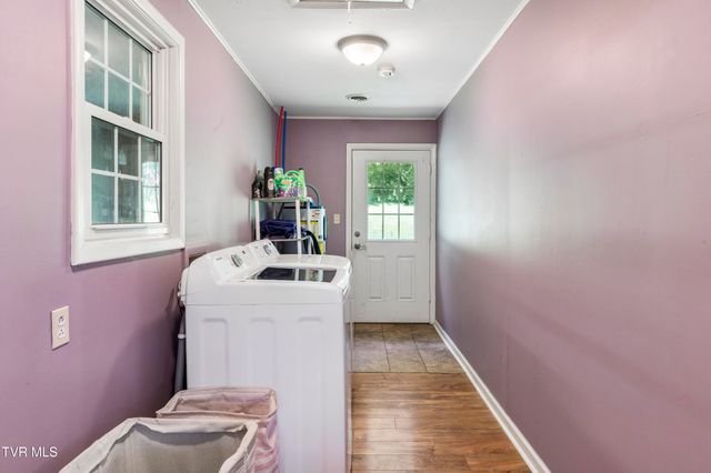 2422 Sinking Creek Road, Johnson City, TN 37604