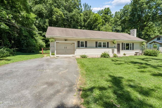 2422 Sinking Creek Road, Johnson City, TN 37604