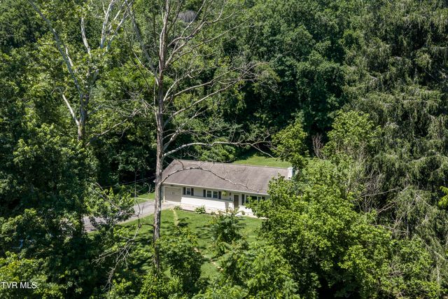 2422 Sinking Creek Road, Johnson City, TN 37604