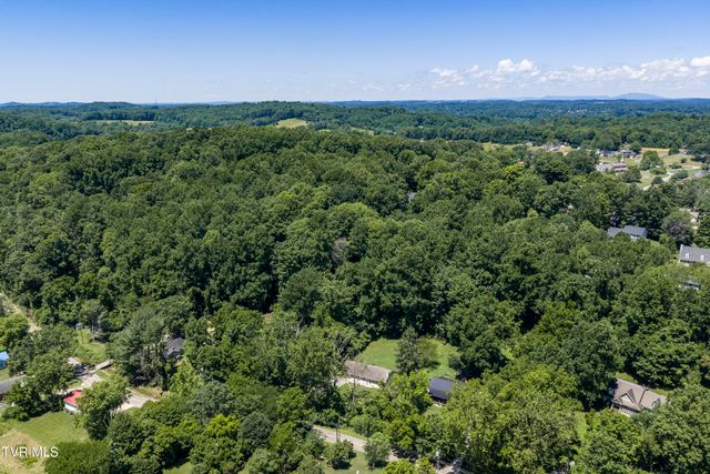 2422 Sinking Creek Road, Johnson City, TN 37604