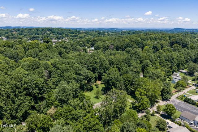 2422 Sinking Creek Road, Johnson City, TN 37604