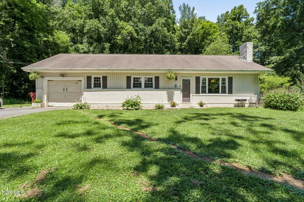 2422 Sinking Creek Road, Johnson City, TN 37604