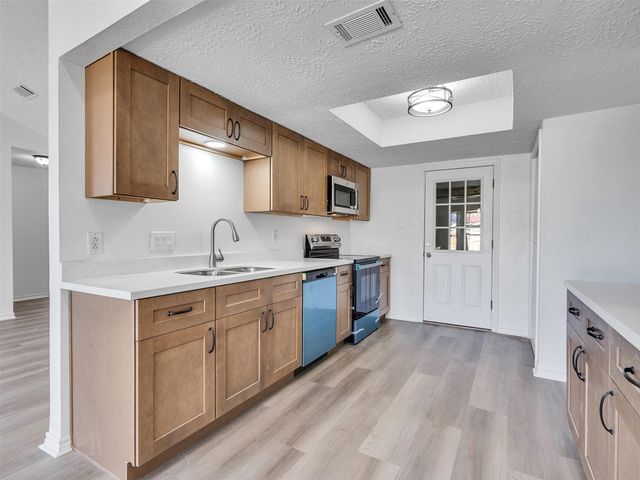 4902 Glenvalley Drive, La Porte, TX 77571