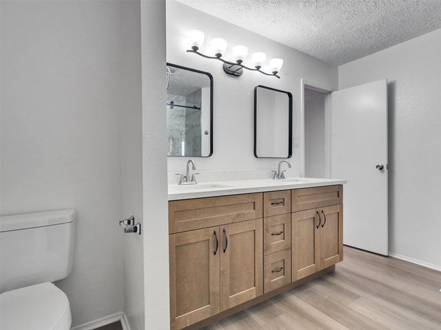 4902 Glenvalley Drive, La Porte, TX 77571