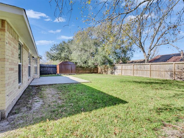 4902 Glenvalley Drive, La Porte, TX 77571
