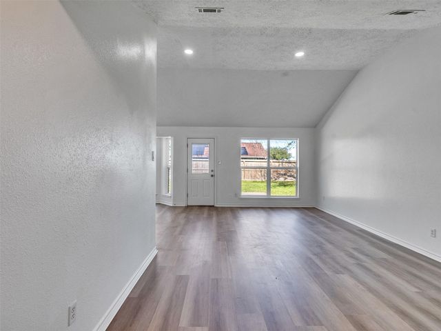 4902 Glenvalley Drive, La Porte, TX 77571